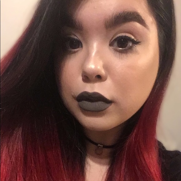 Meet your Posher, Jessica - Picture 3 of 3